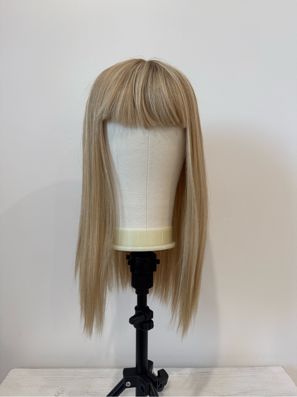 Blonde Straight Wig with Bangs - Classic Light Blonde